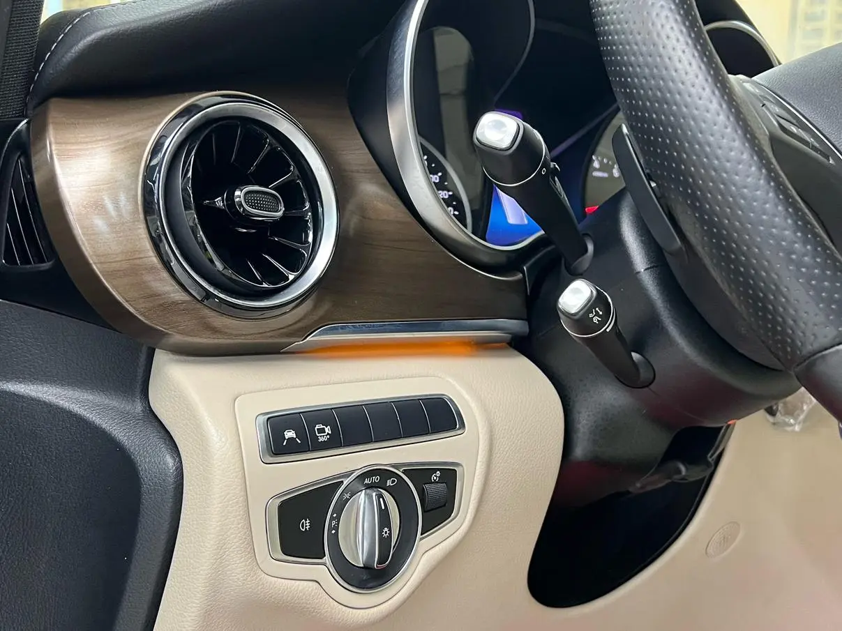 Mercedes-Benz V Class 2022 V 260 L LWB Premium