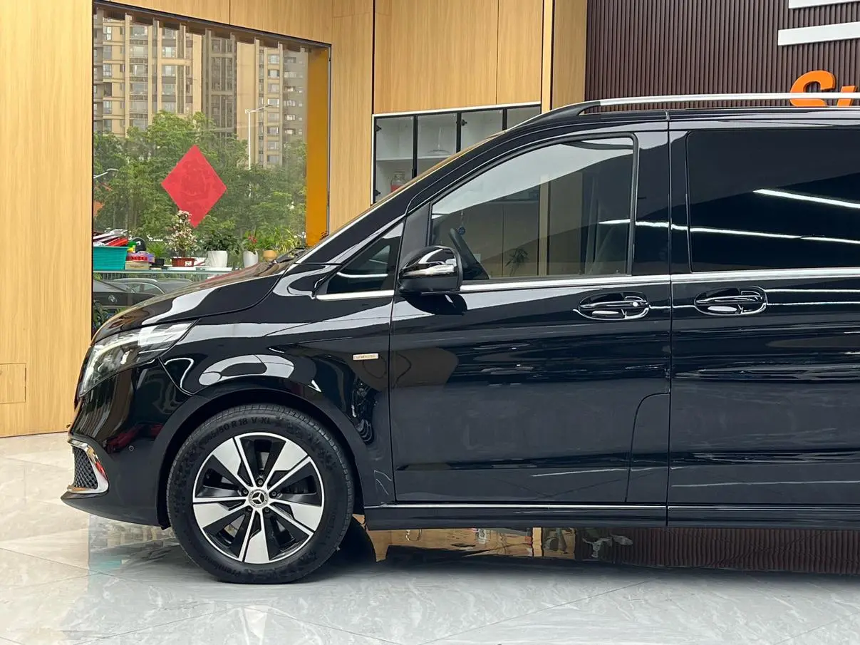 Mercedes-Benz V Class 2022 V 260 L LWB Premium