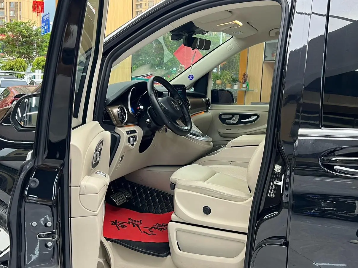 Mercedes-Benz V Class 2022 V 260 L LWB Premium