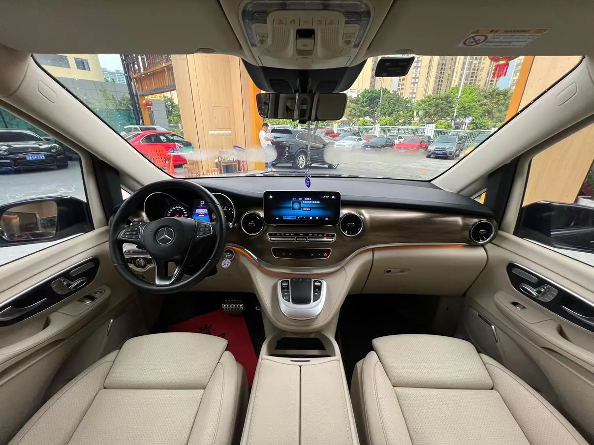 Mercedes-Benz V Class 2022 V 260 L LWB Premium