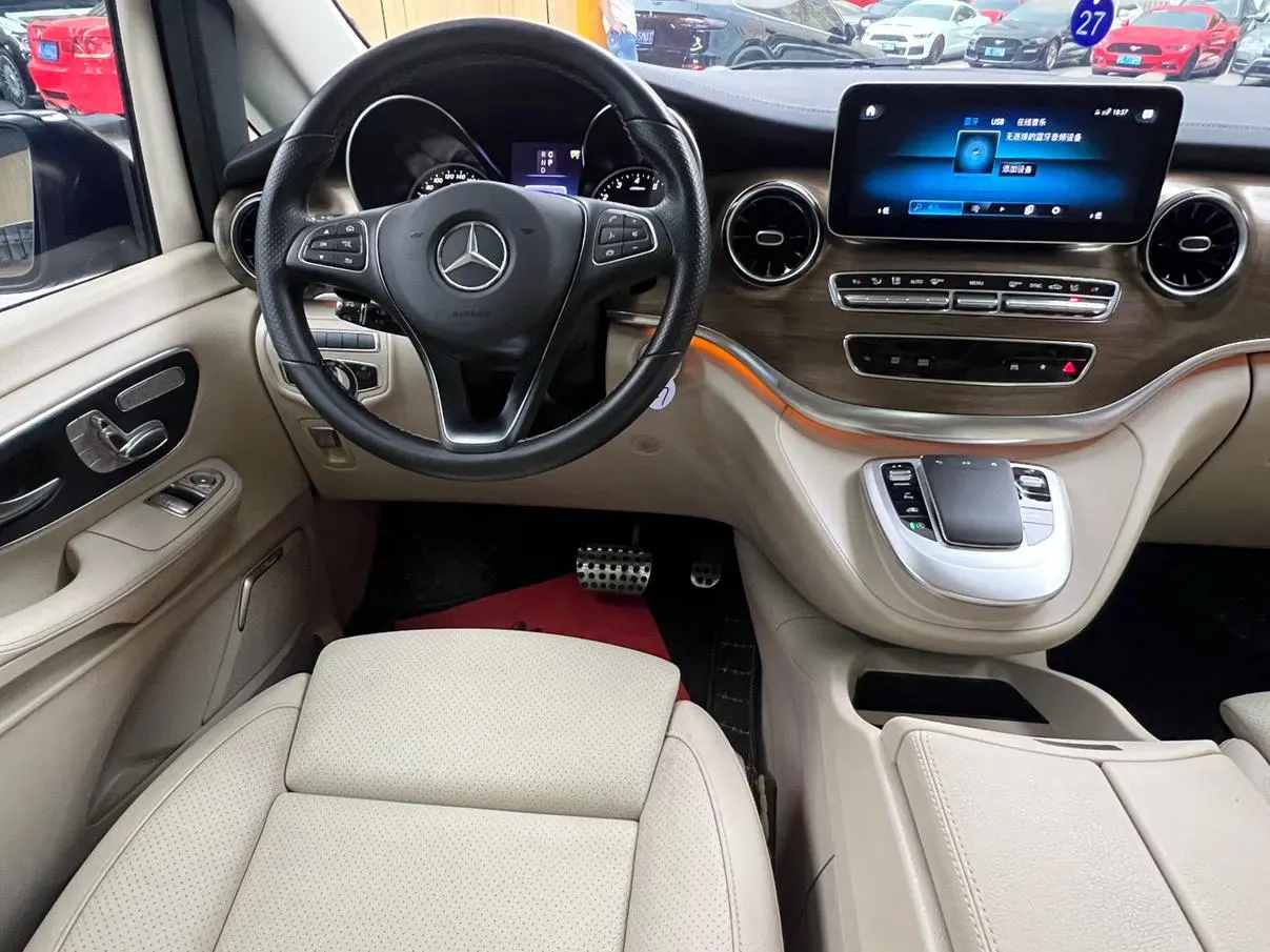 Mercedes-Benz V Class 2022 V 260 L LWB Premium