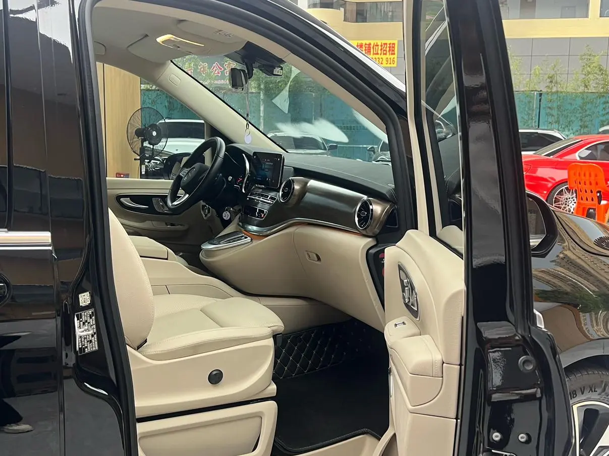Mercedes-Benz V Class 2022 V 260 L LWB Premium
