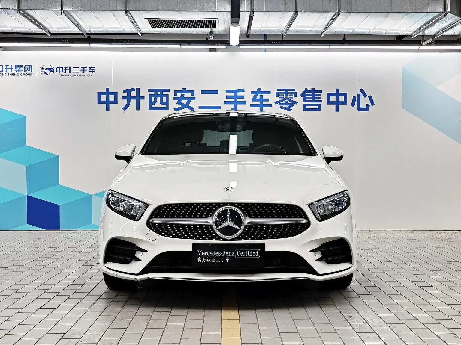 Mercedes-Benz A Class 2021 A 200 L Sport Sedan Dynamic