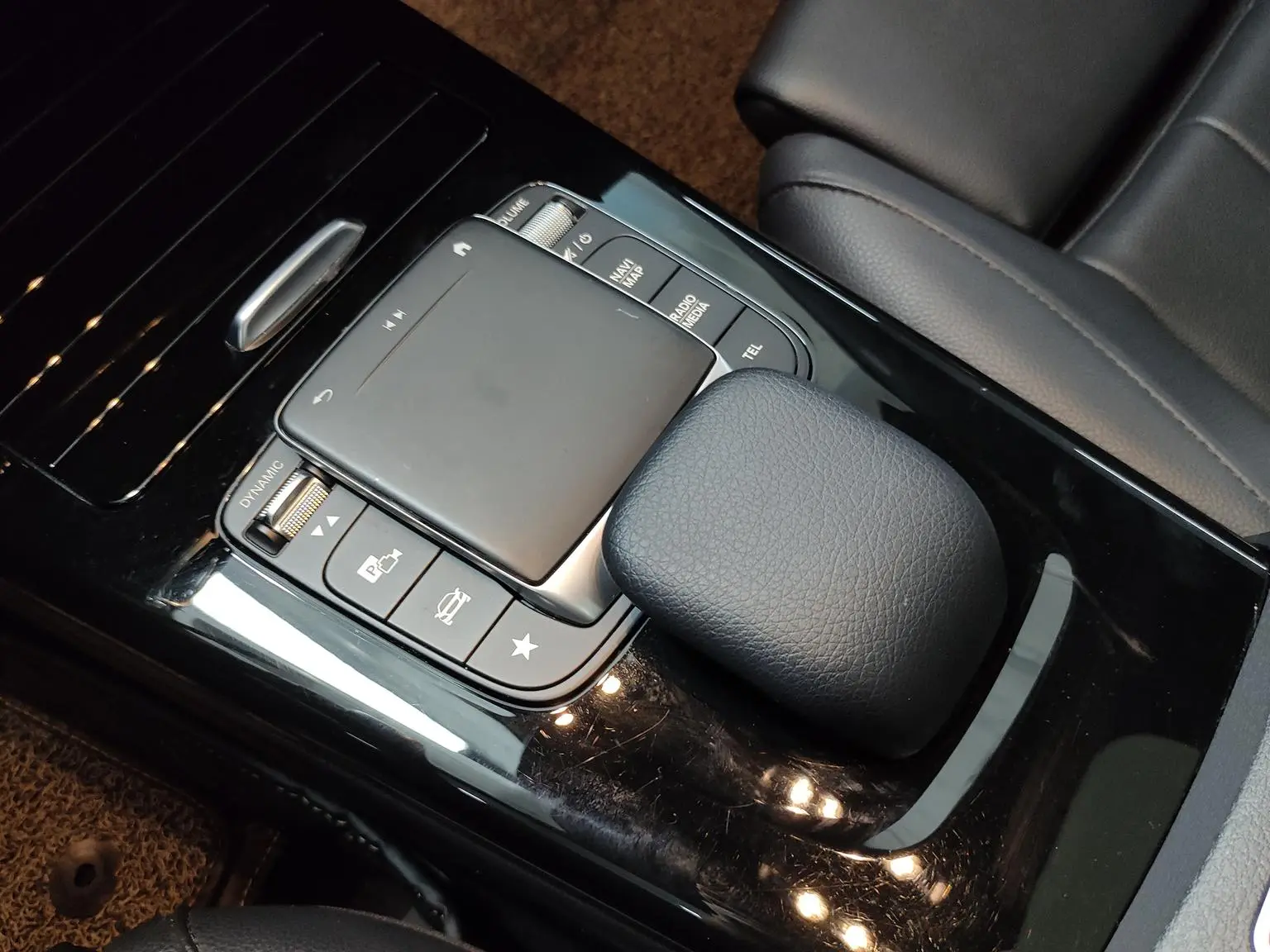 Mercedes-Benz A Class 2021 A 200 L Sport Sedan Dynamic