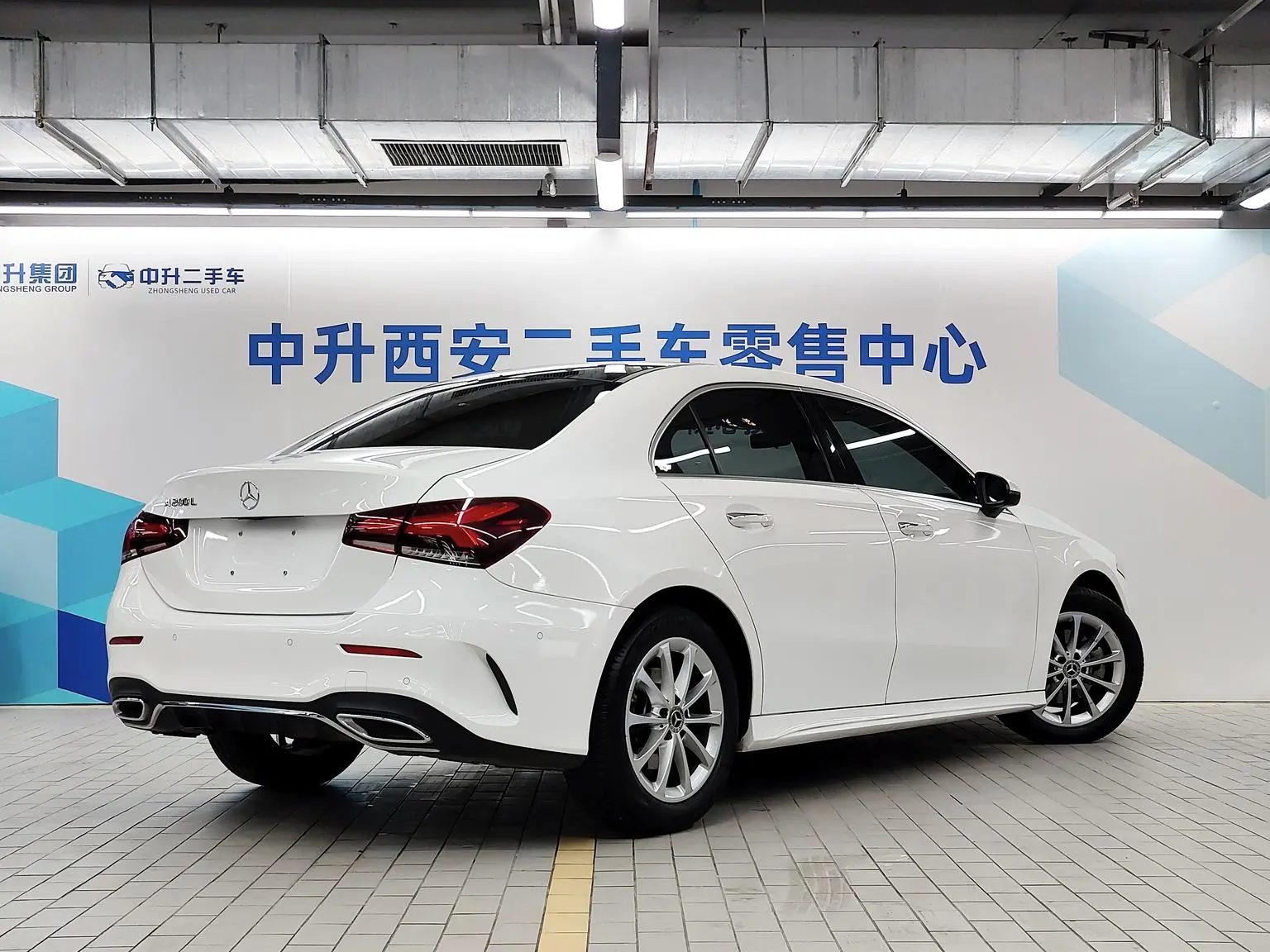 Mercedes-Benz A Class 2021 A 200 L Sport Sedan Dynamic