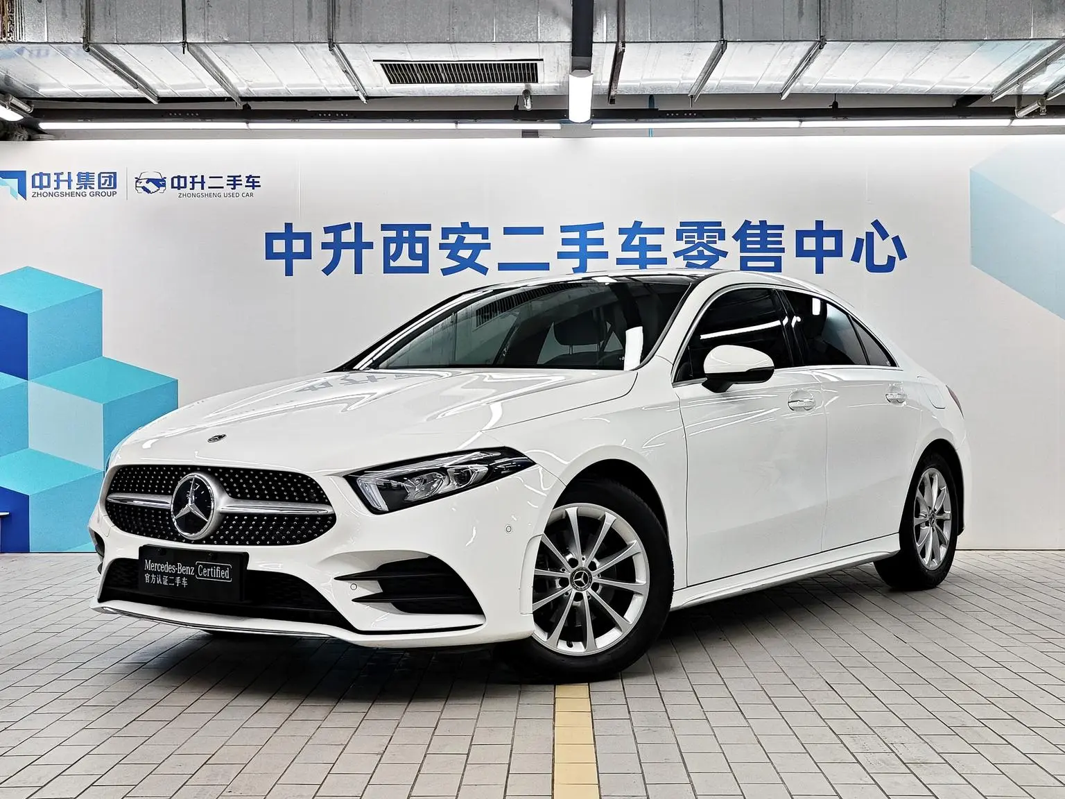 Mercedes-Benz A Class 2021 A 200 L Sport Sedan Dynamic