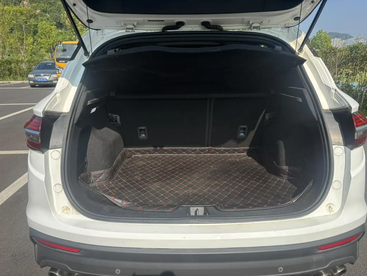 Geely Binyue 2019 260T DCT China V