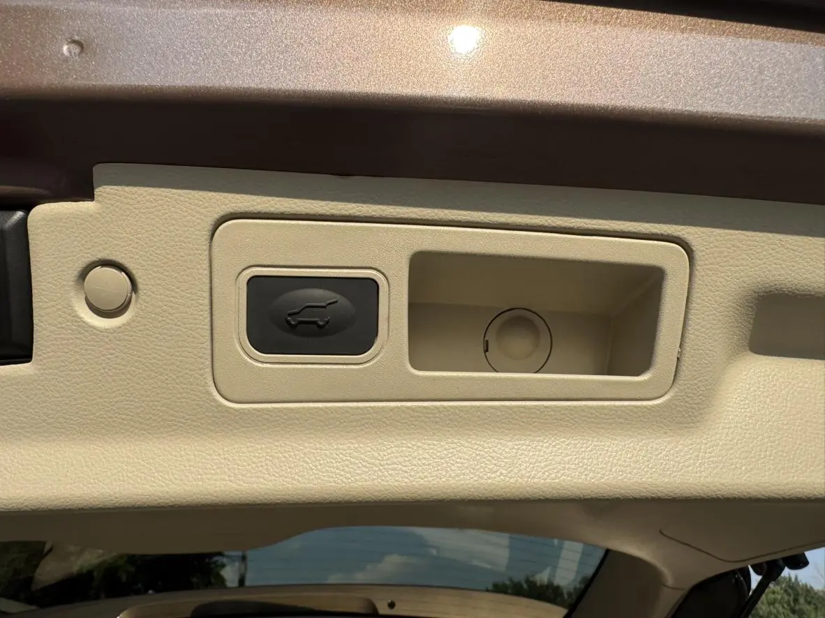 Buick GL8 2018 28T Premium China VI