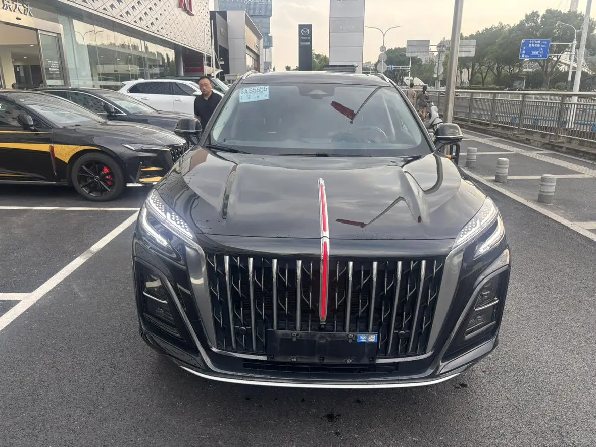 Hongqi HS3 2023 1.5T