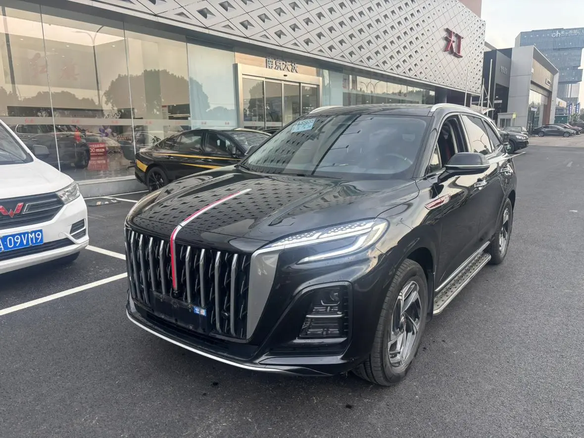 Hongqi HS3 2023 1.5T