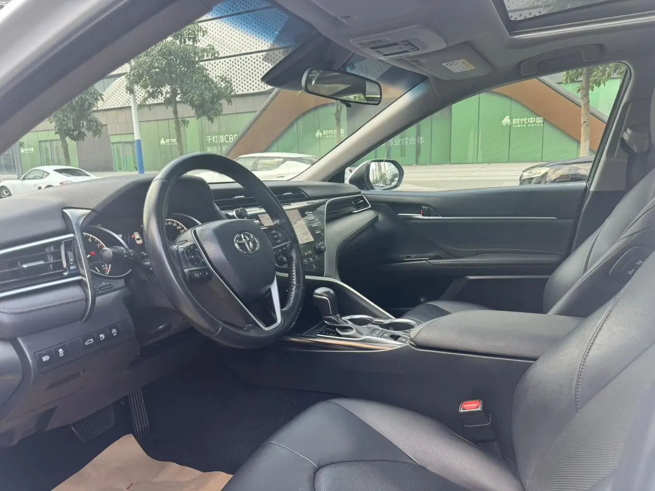 Toyota Camry 2018 2.5G Luxury