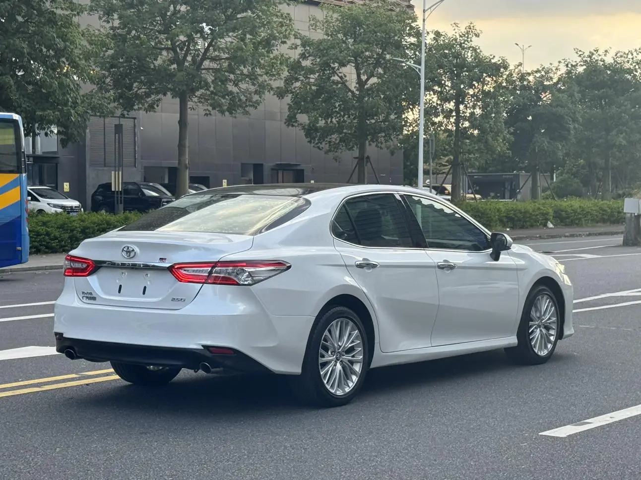 Toyota Camry 2018 2.5G Luxury