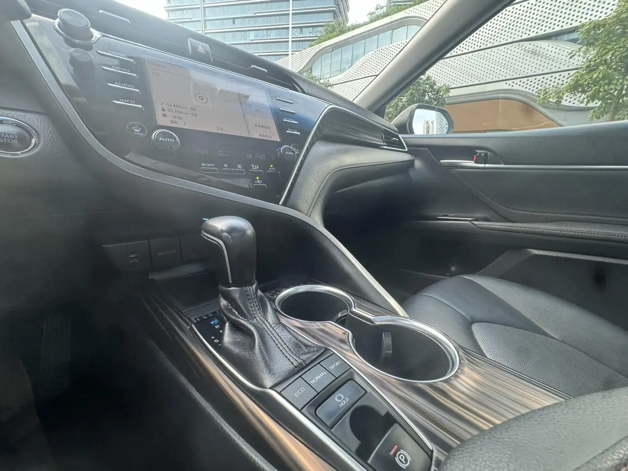 Toyota Camry 2018 2.5G Luxury
