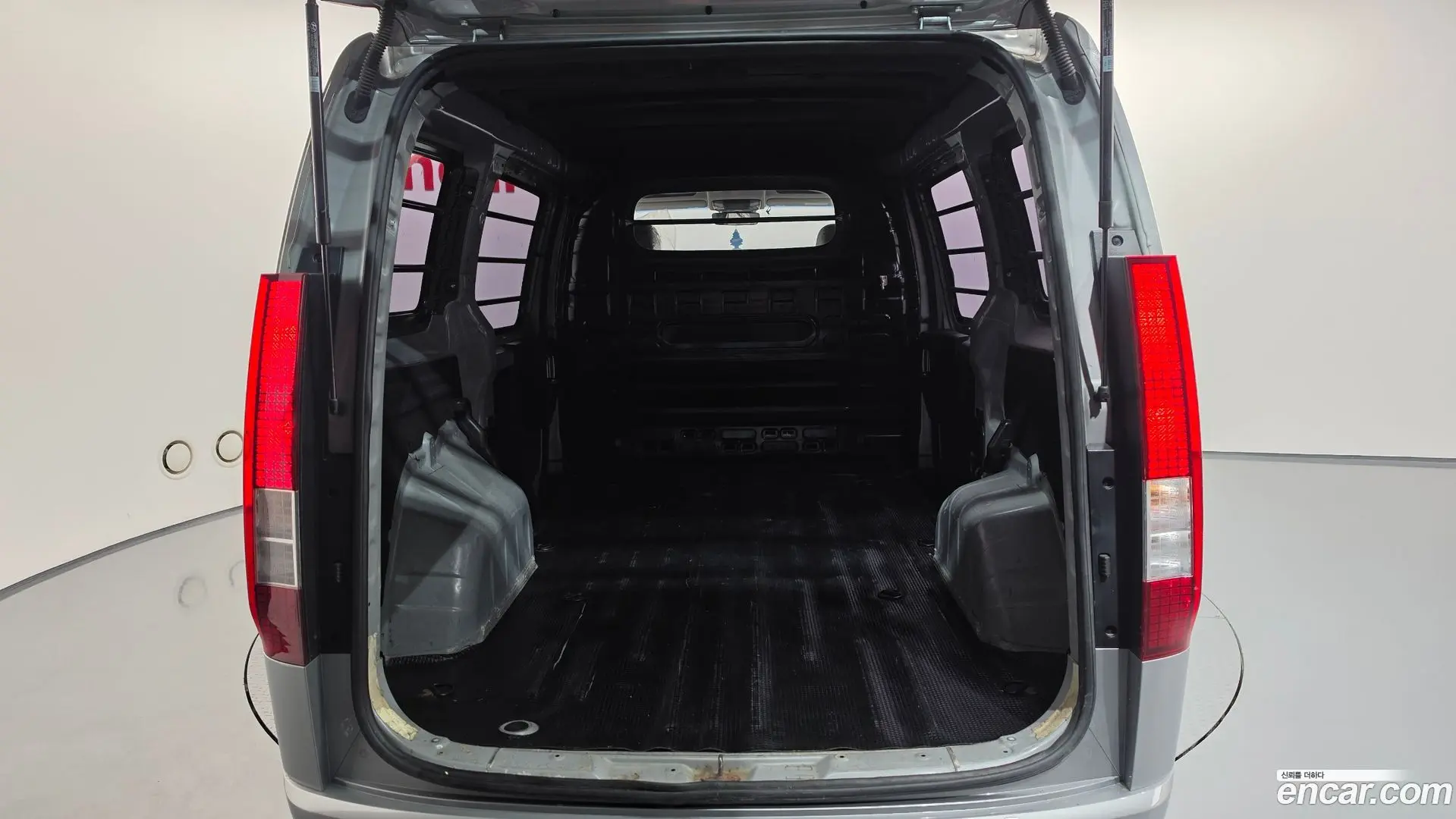 Hyundai Staria Cargo 3-Seater 2021