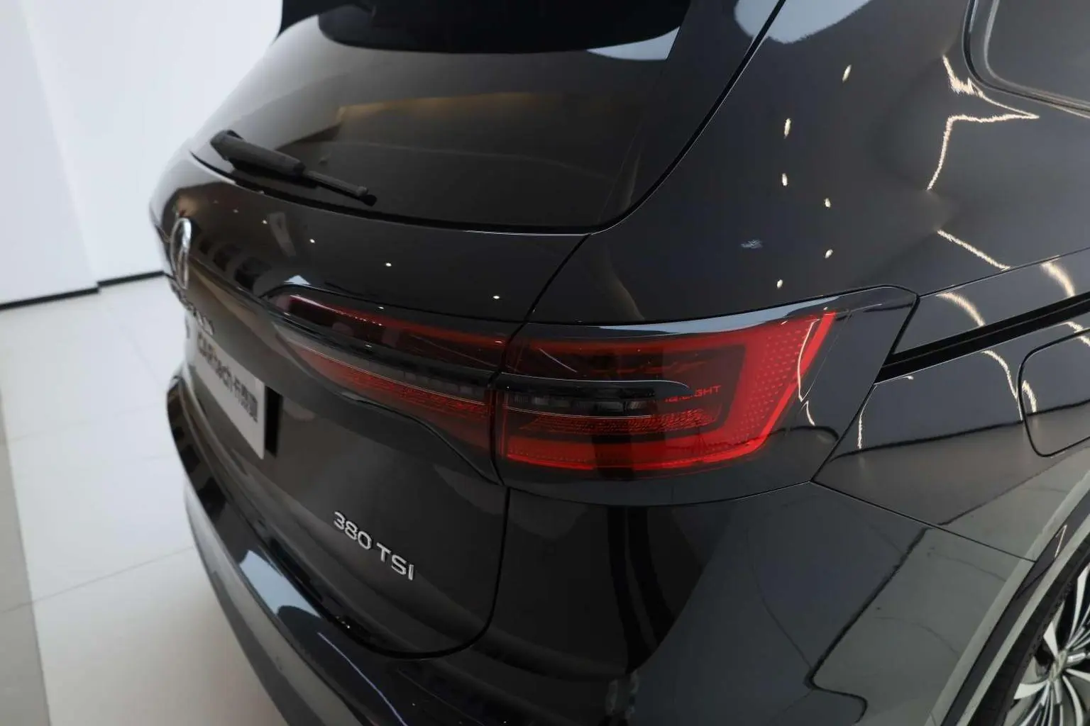 Volkswagen Viloran 2023 380TSI Premium