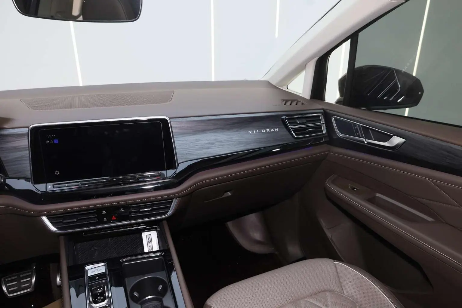 Volkswagen Viloran 2023 380TSI Premium