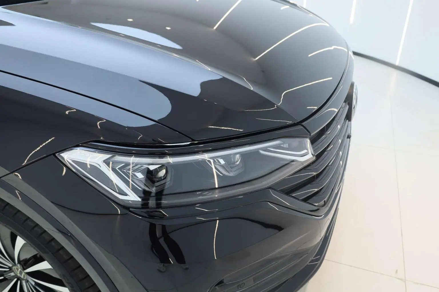 Volkswagen Viloran 2023 380TSI Premium