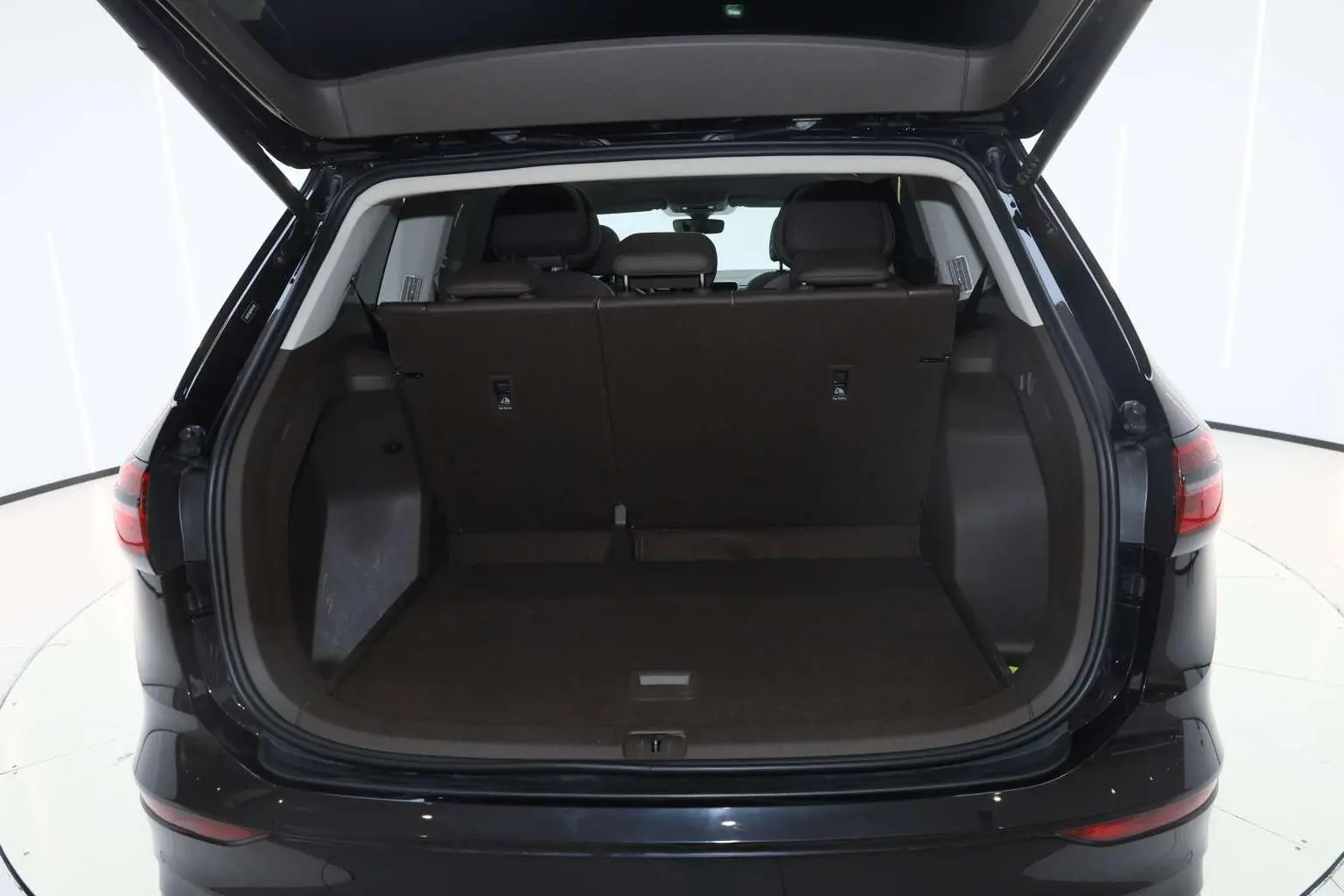 Volkswagen Viloran 2023 380TSI Premium