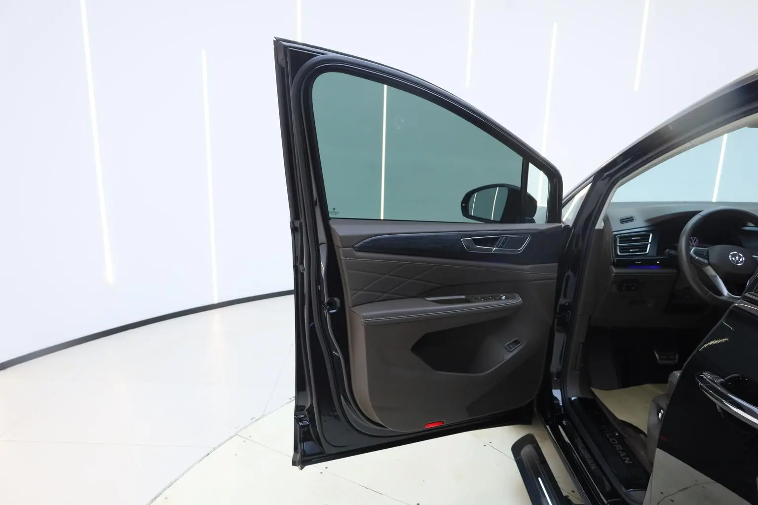 Volkswagen Viloran 2023 380TSI Premium