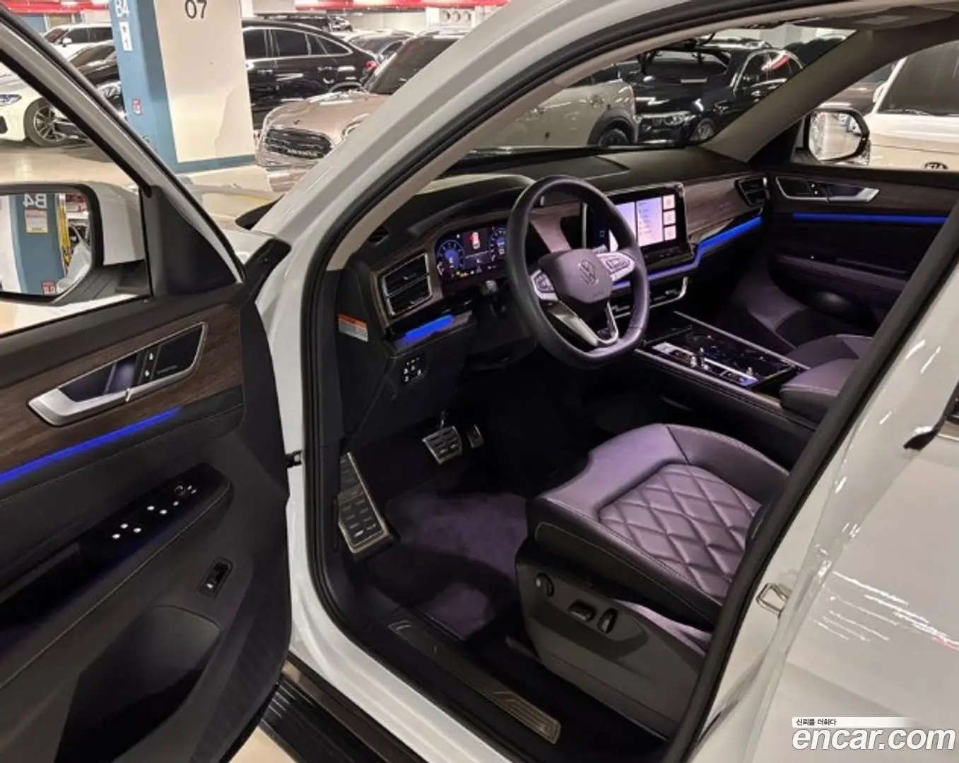 Volkswagen Atlas 2.0 TSI R-LINE 7-Seater