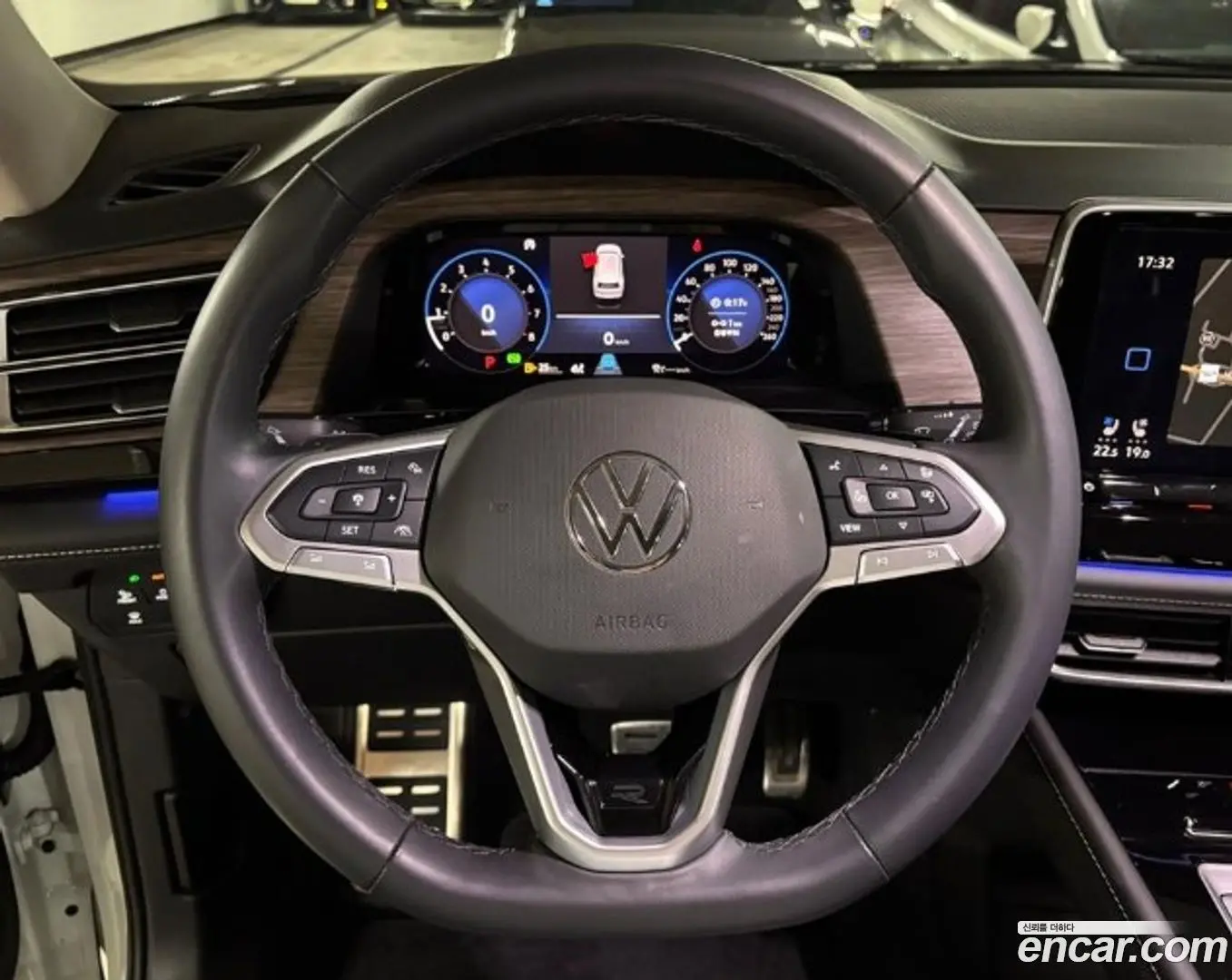 Volkswagen Atlas 2.0 TSI R-LINE 7-Seater