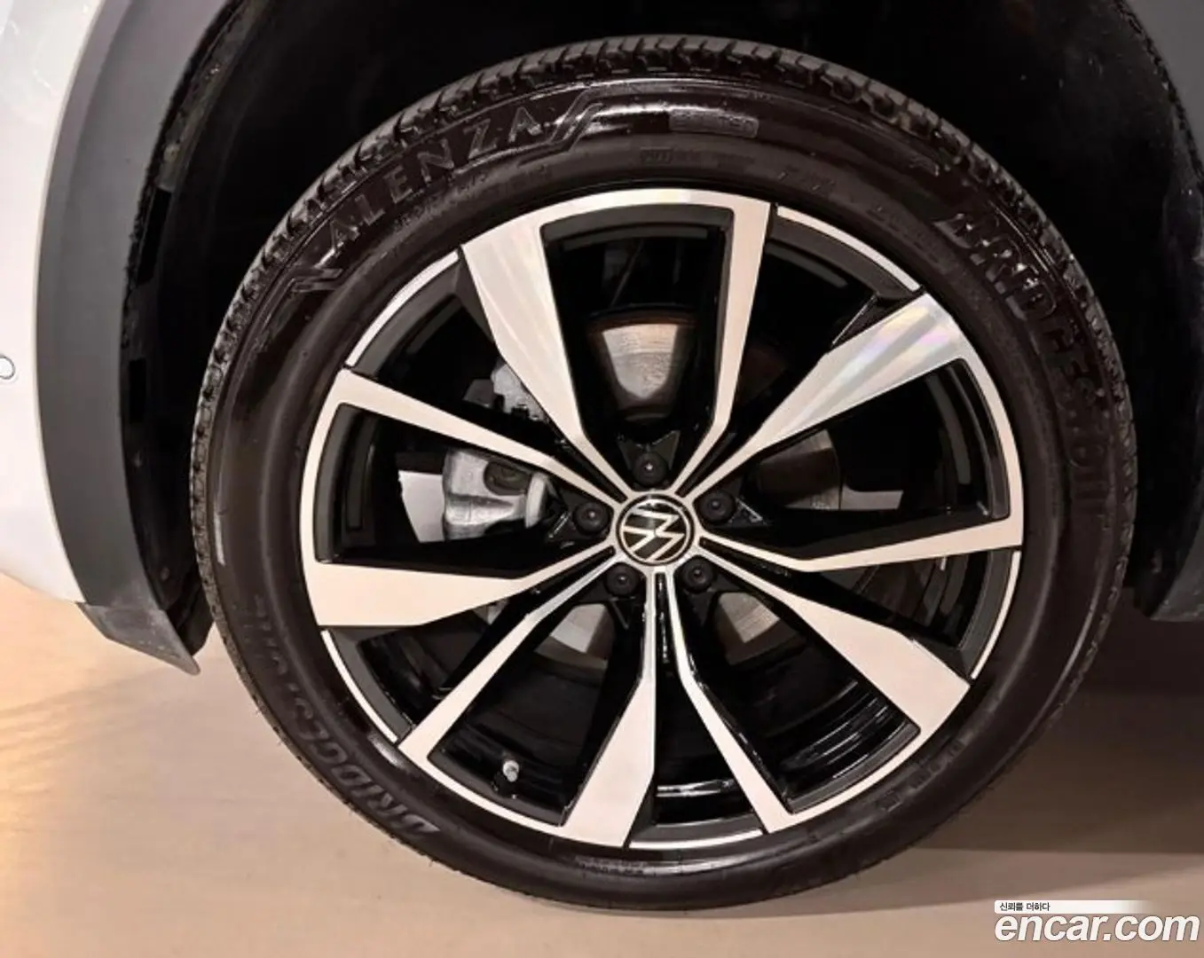 Volkswagen Atlas 2.0 TSI R-LINE 7-Seater