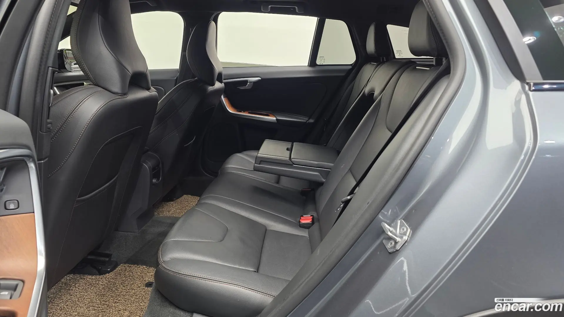Volvo V60 D4
