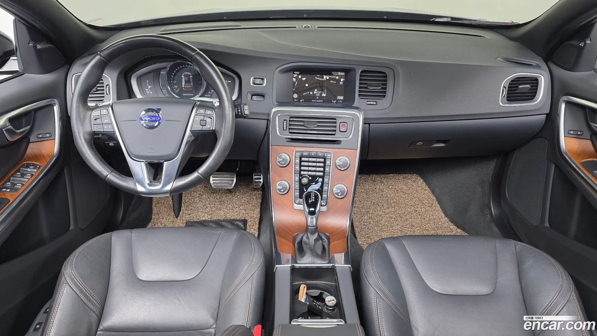 Volvo V60 D4