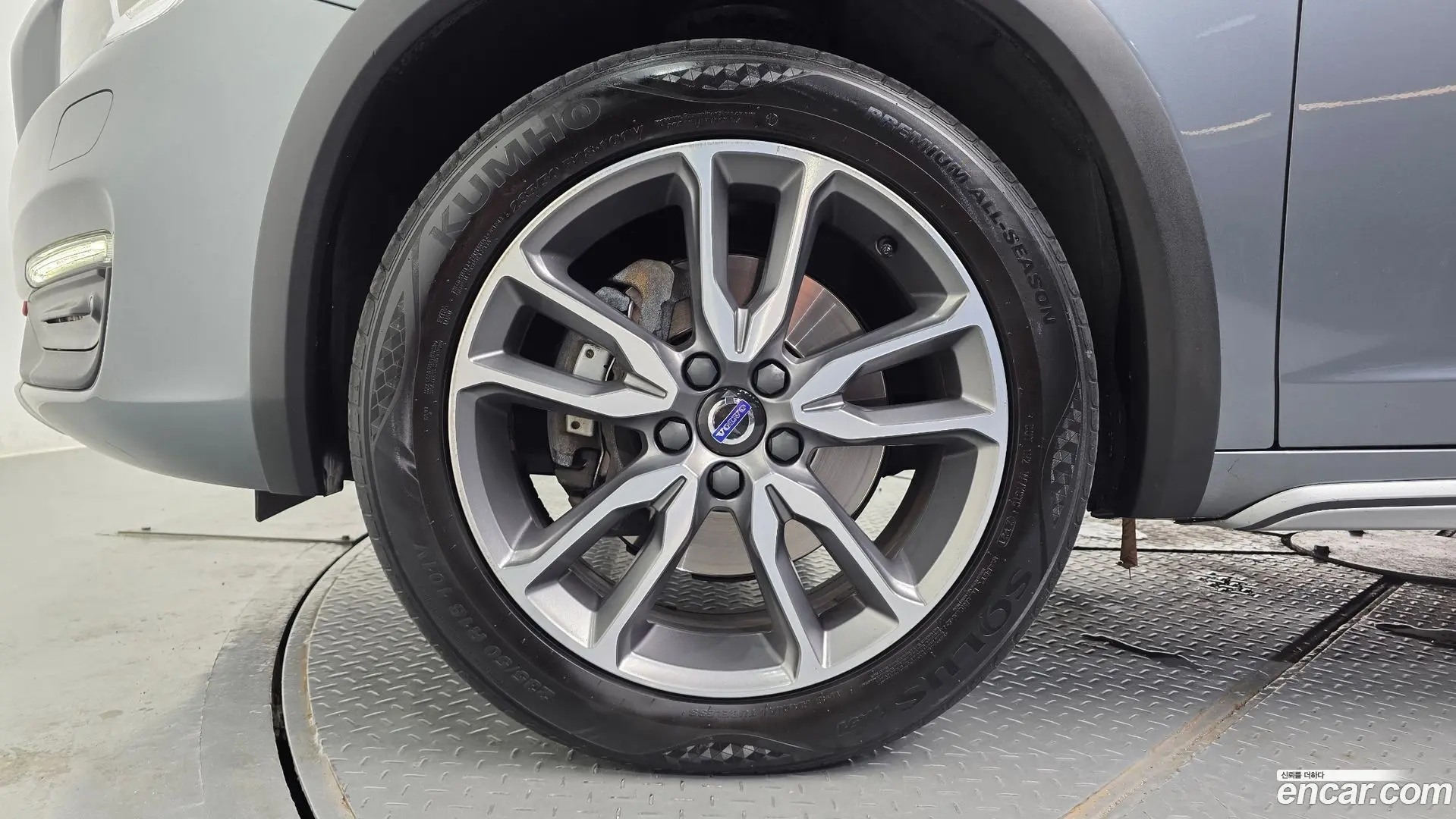 Volvo V60 D4