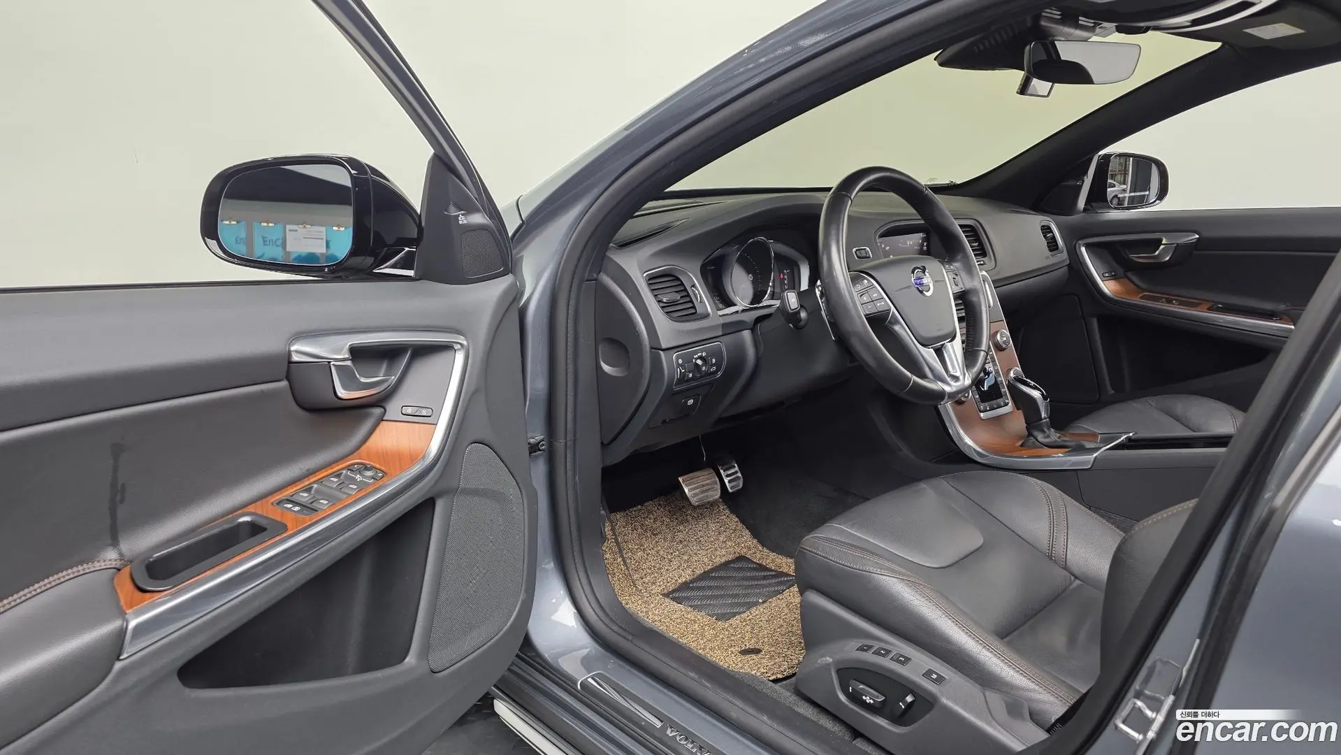 Volvo V60 D4
