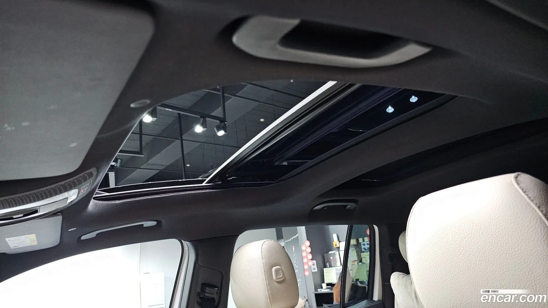 Mercedes-Benz GLB-Class GLB220 2019