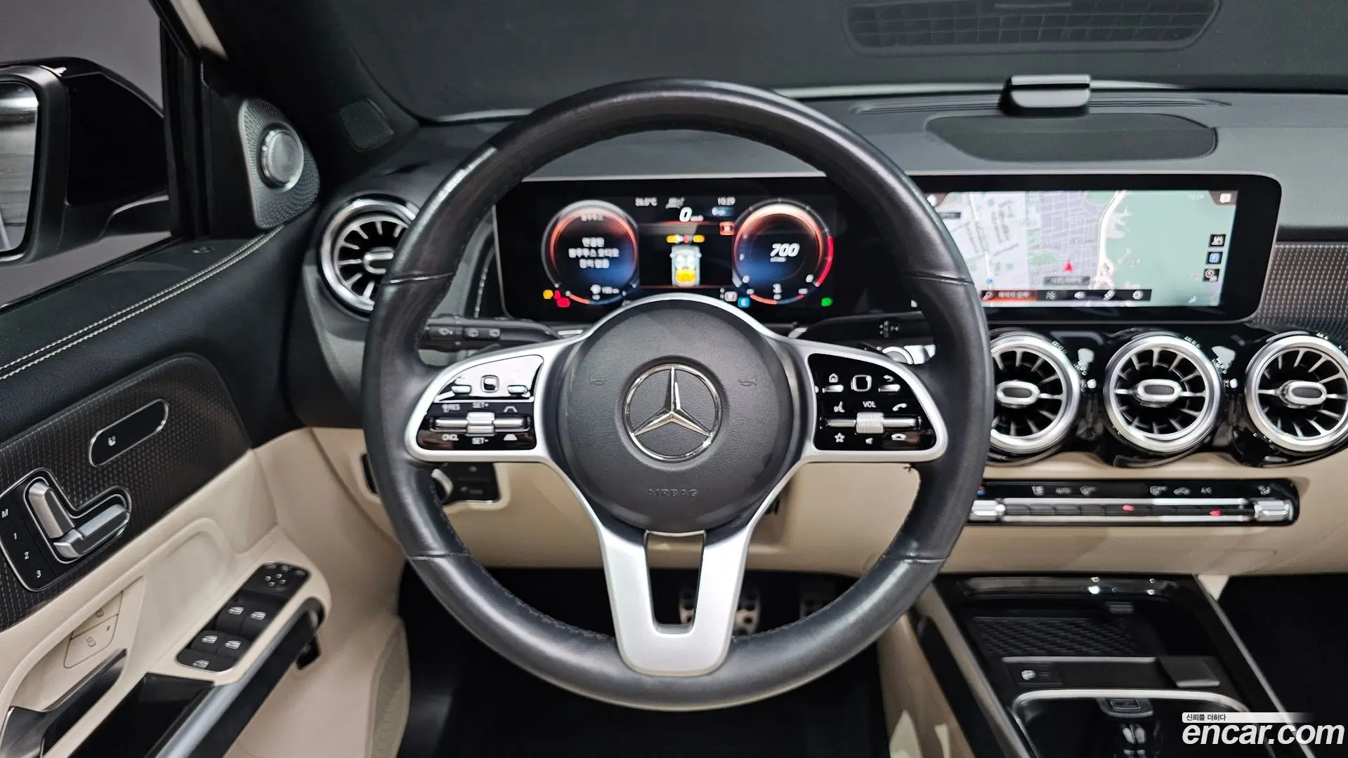 Mercedes-Benz GLB-Class GLB220 2019