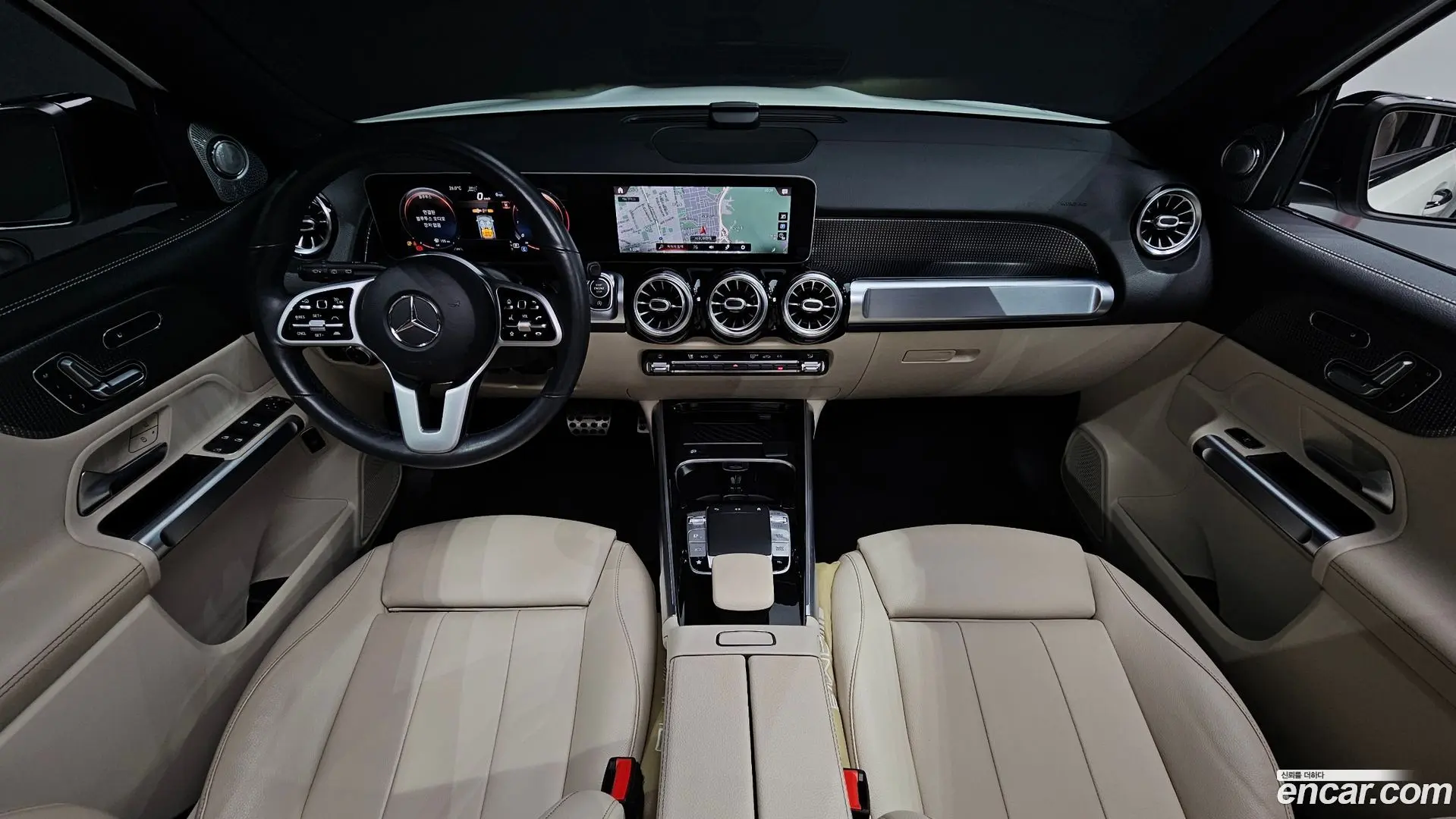 Mercedes-Benz GLB-Class GLB220 2019
