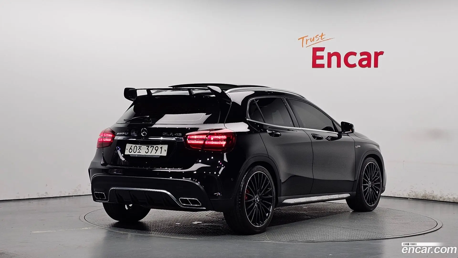 Mercedes-Benz GLA-Class GLA45 AMG 4MATIC 2017