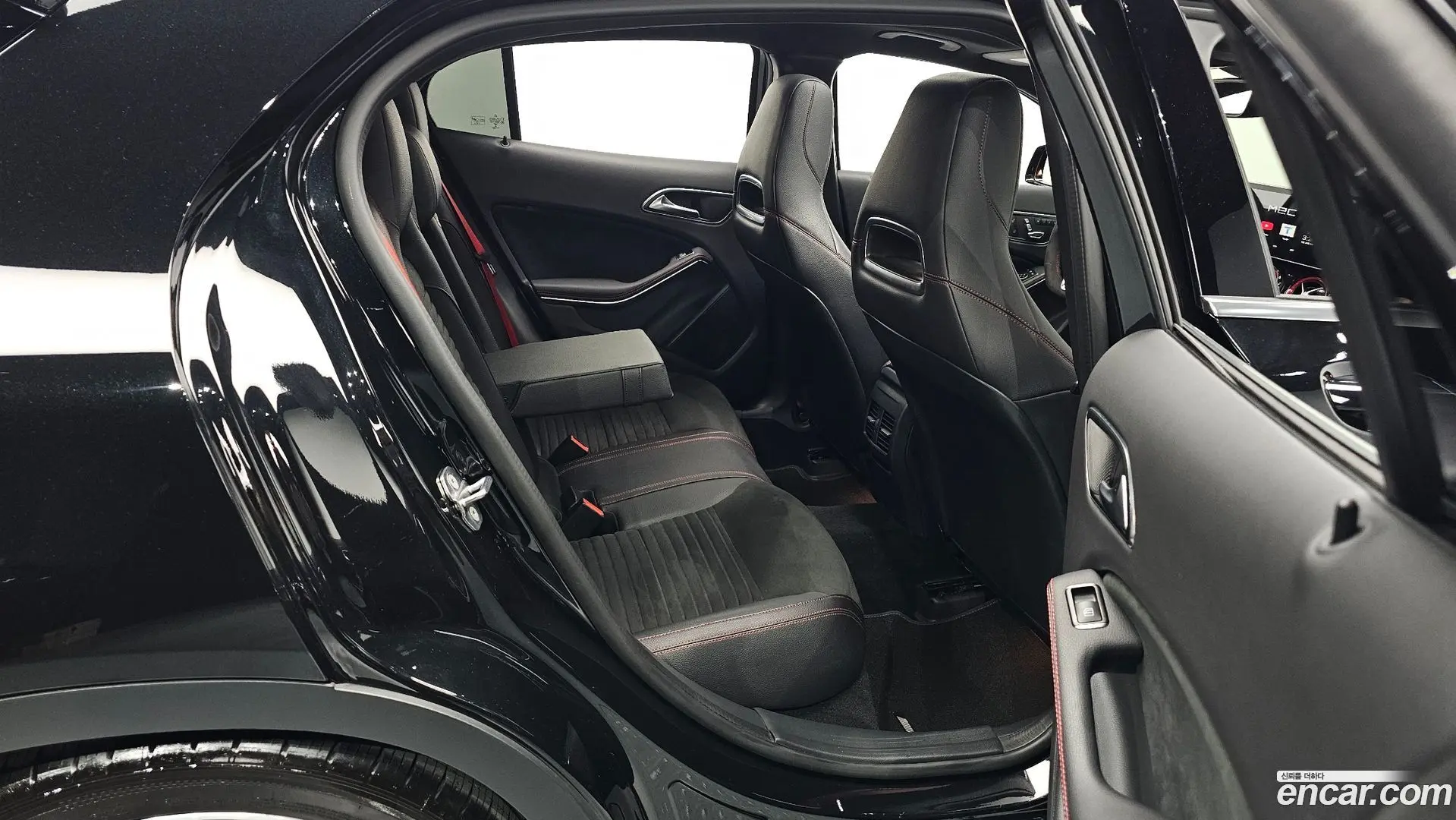 Mercedes-Benz GLA-Class GLA45 AMG 4MATIC 2017