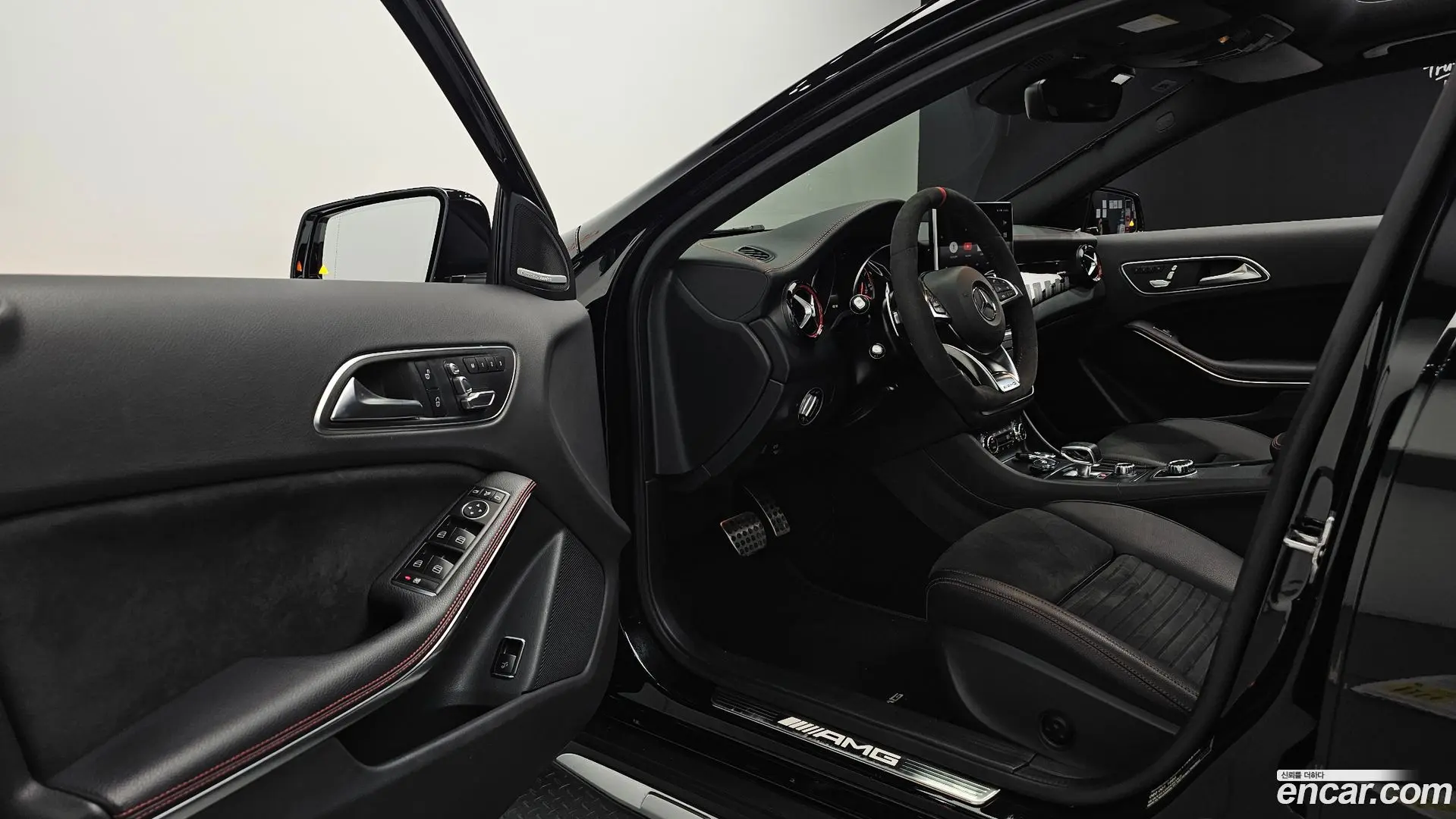 Mercedes-Benz GLA-Class GLA45 AMG 4MATIC 2017