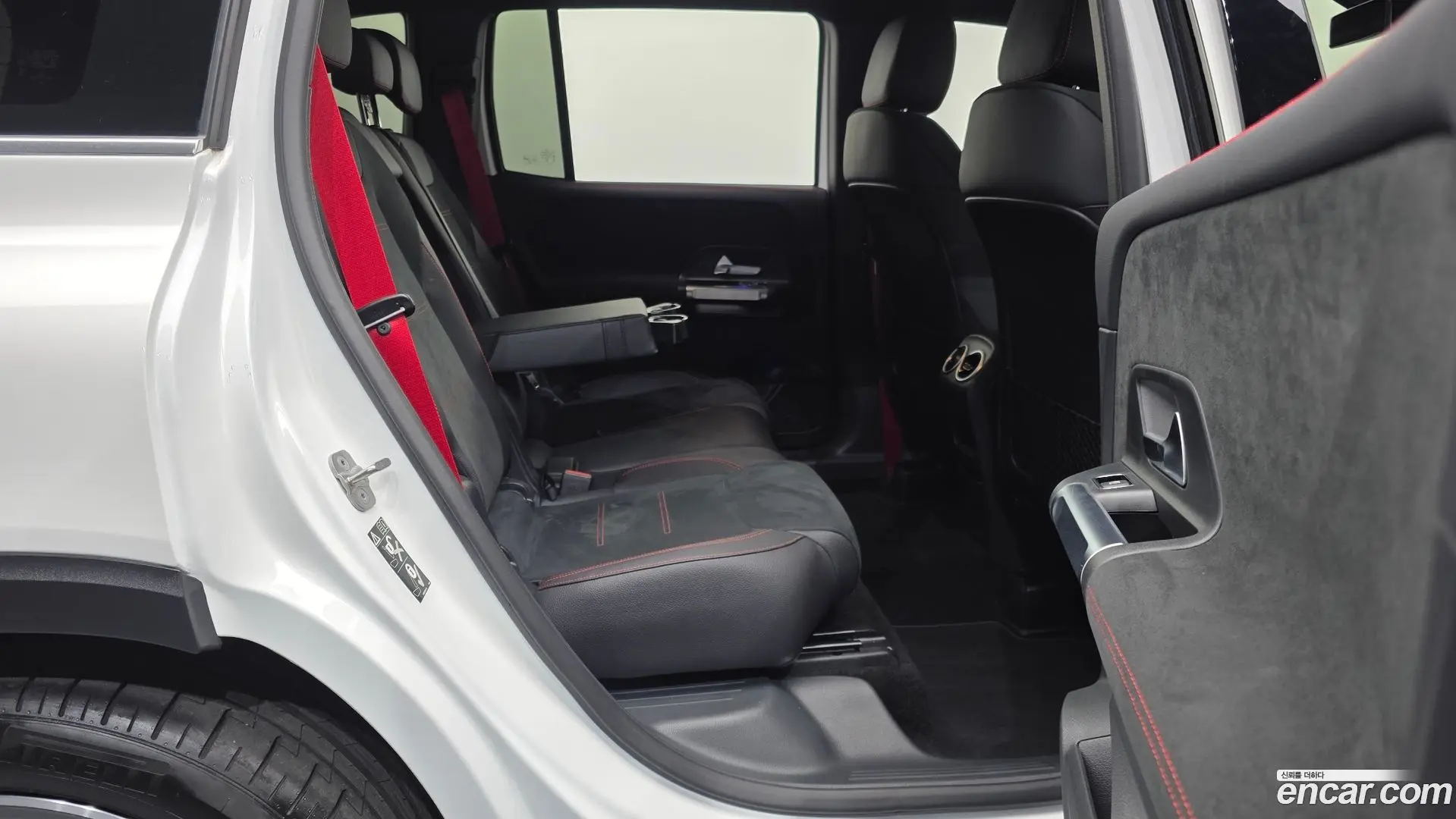 Mercedes-Benz GLB-Class AMG GLB35 4MATIC 2023