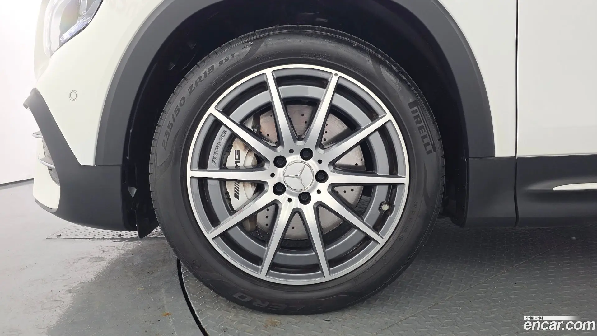 Mercedes-Benz GLB-Class AMG GLB35 4MATIC 2023
