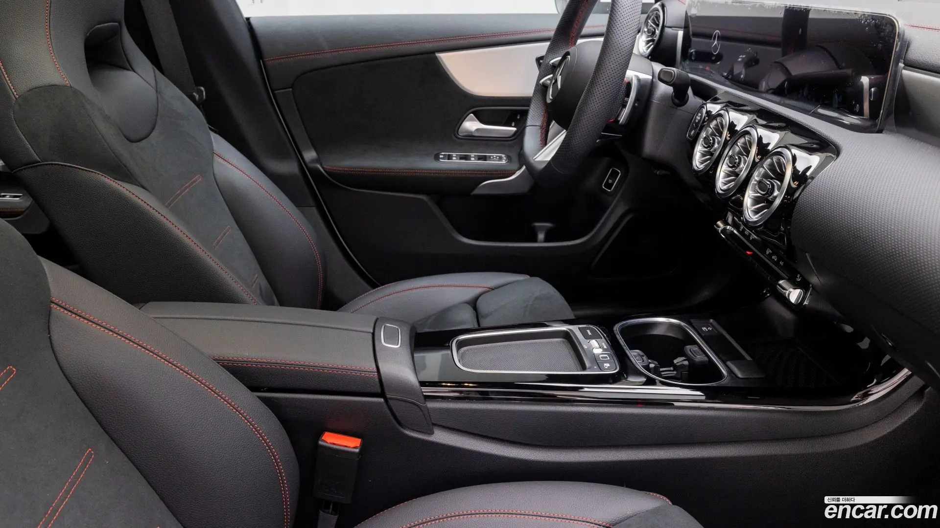 Mercedes-Benz CLA-Class CLA250 4MATIC 2023