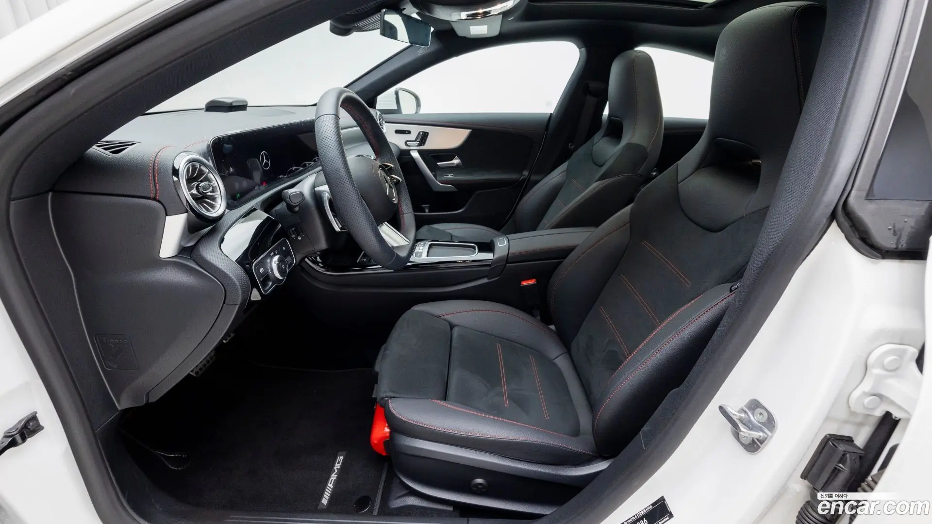 Mercedes-Benz CLA-Class CLA250 4MATIC 2023
