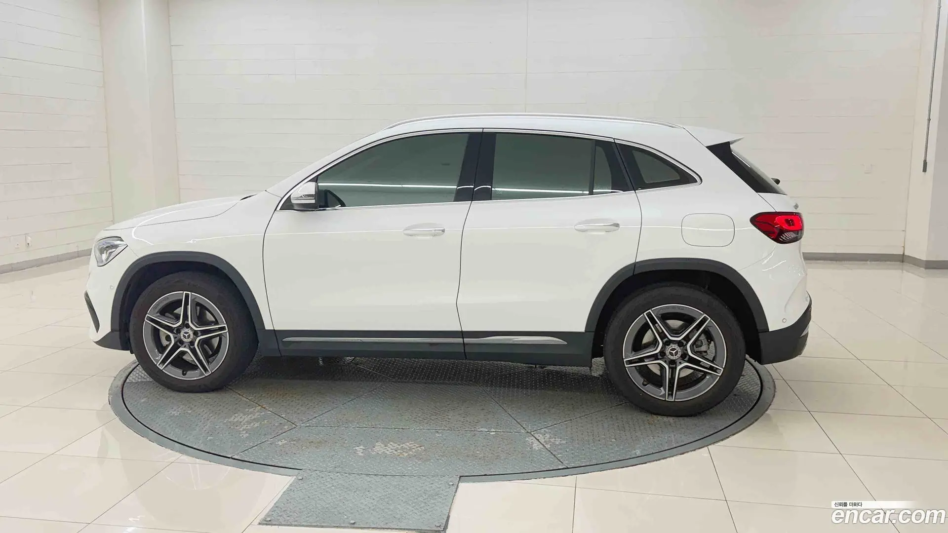 Mercedes-Benz GLA-Class GLA250 4MATIC 2020