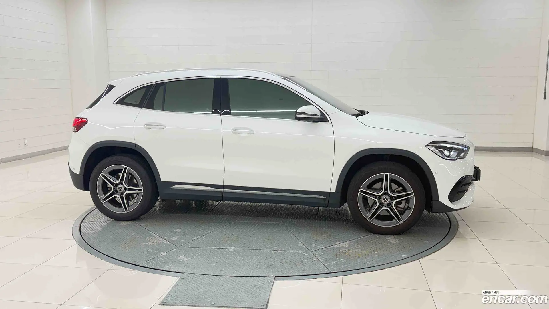 Mercedes-Benz GLA-Class GLA250 4MATIC 2020