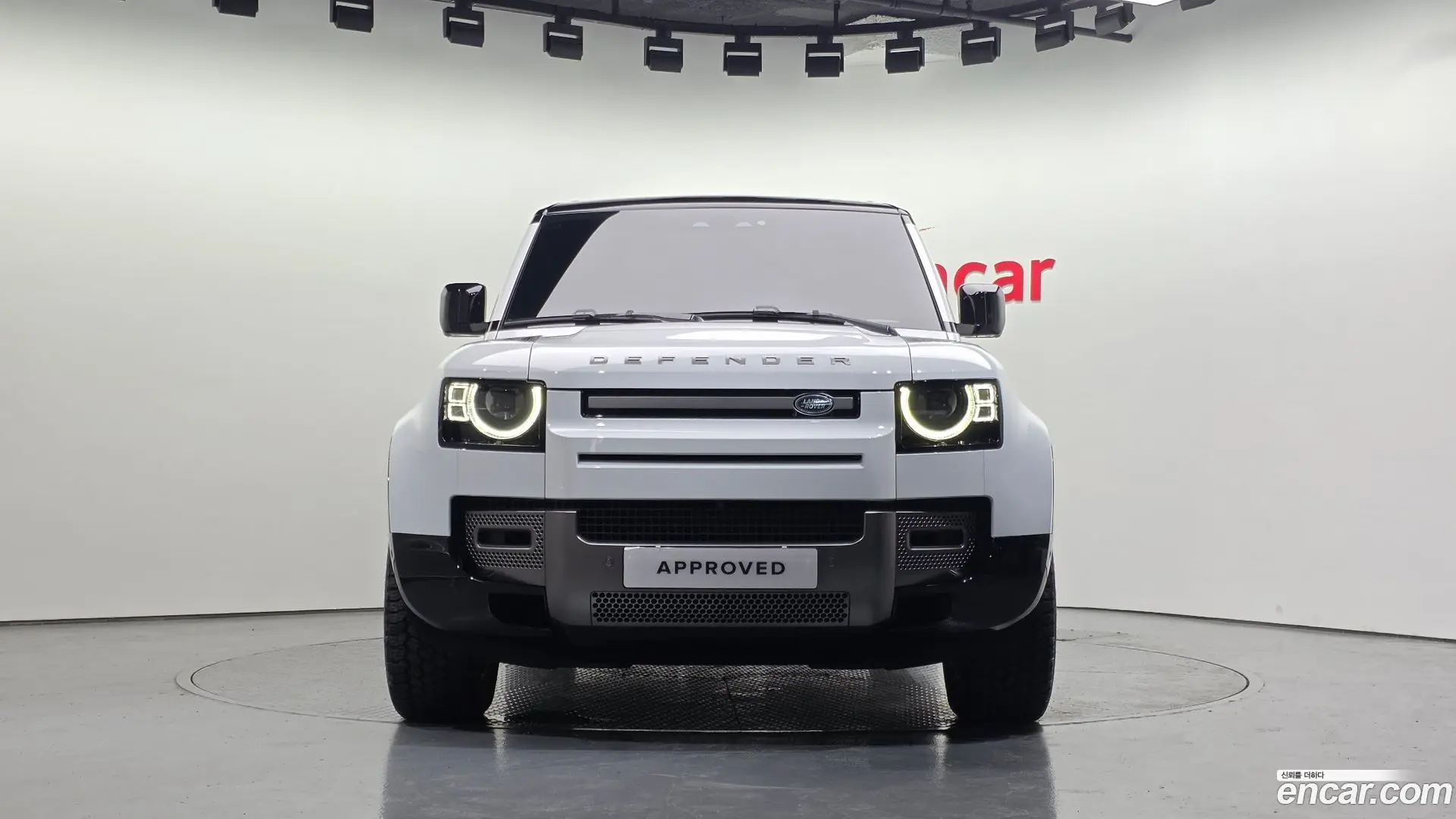 Land Rover Defender 110 D250 X-Dynamic SE
