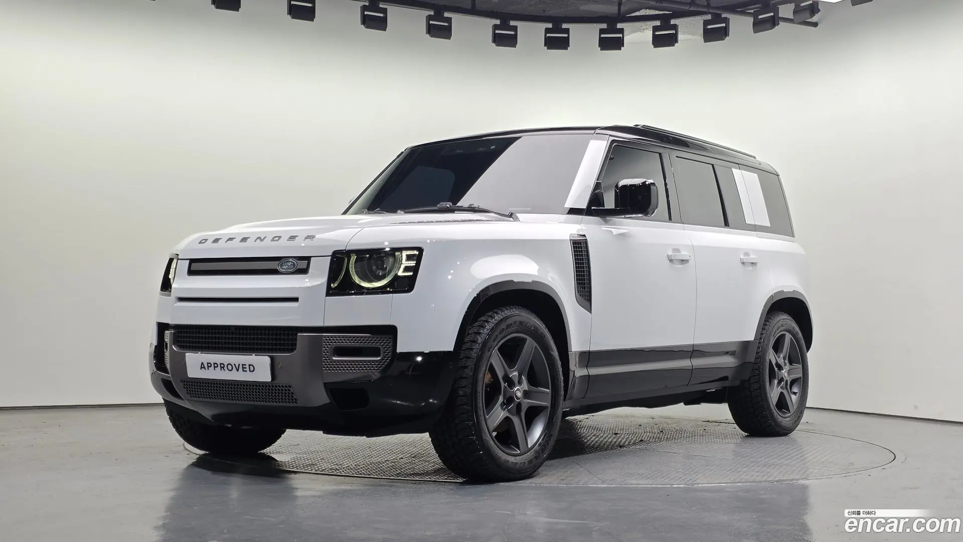 Land Rover Defender 110 D250 X-Dynamic SE