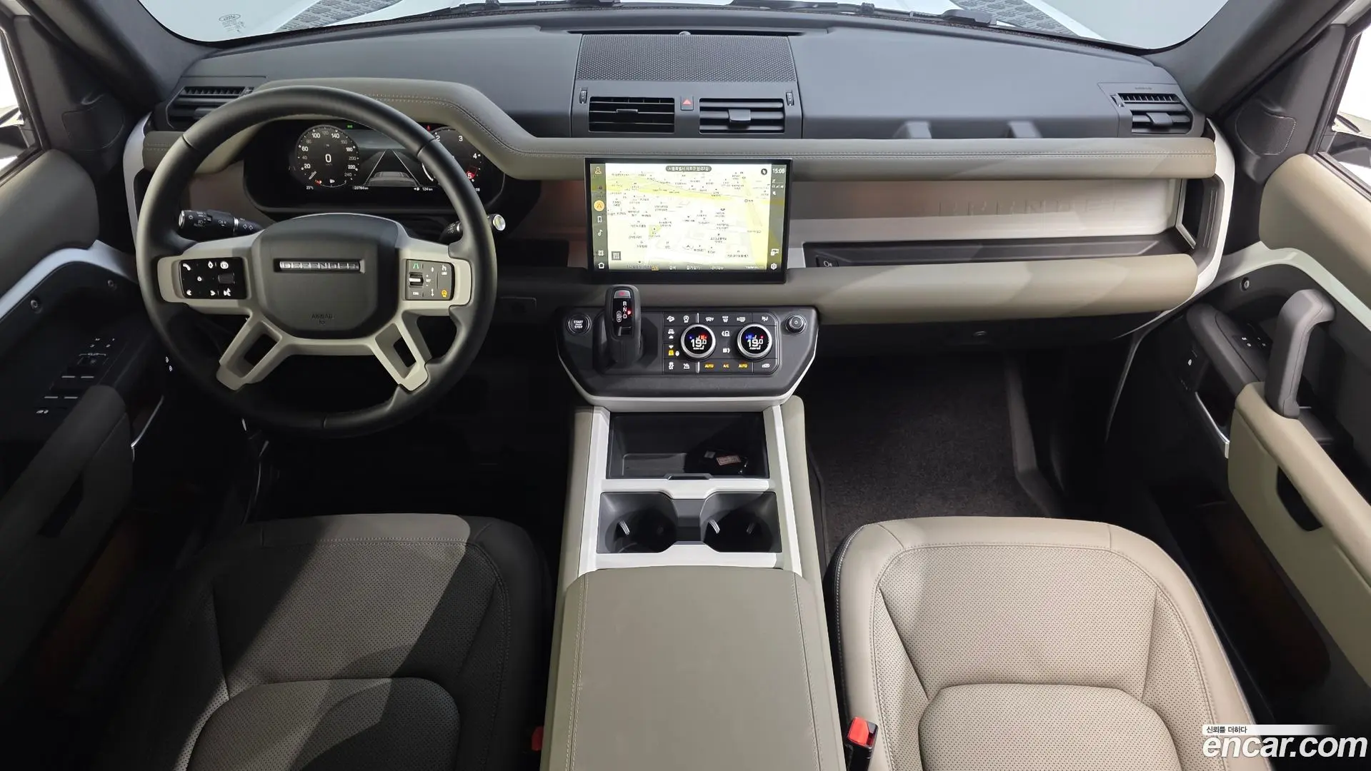 Land Rover Defender 110 D250 X-Dynamic SE