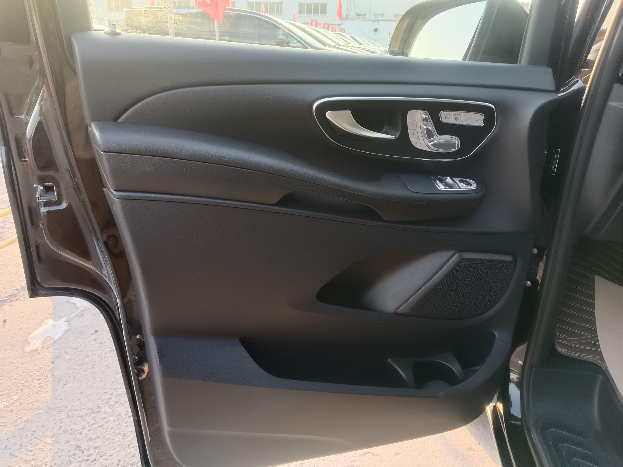 Mercedes-Benz V Class 2018 V 260 Navigator China V