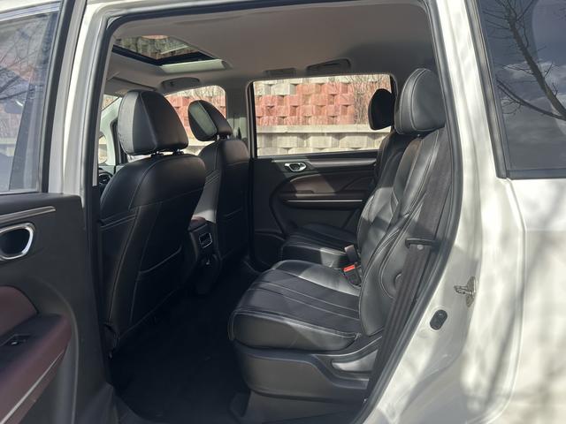 GAC Trumpchi Trumpchi M6 2021 270T Auto Luxury 7 seat