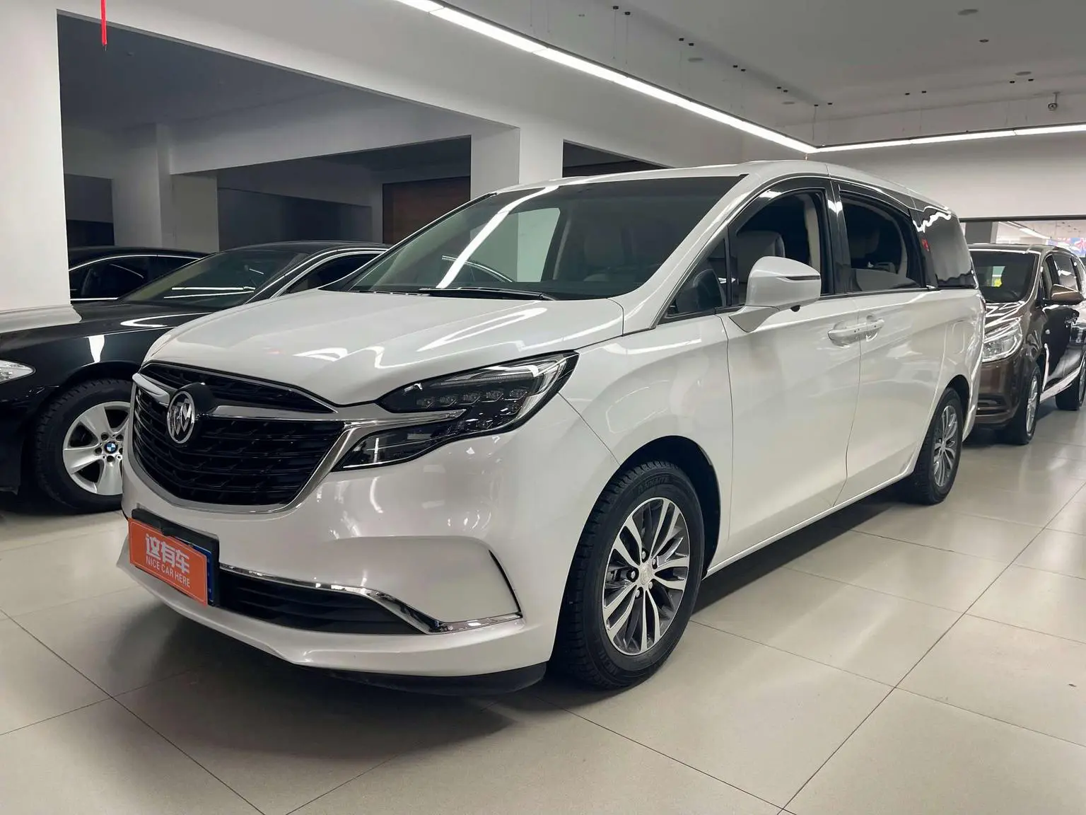 Buick GL8 2020 ES LuZun 653T Premium Plus