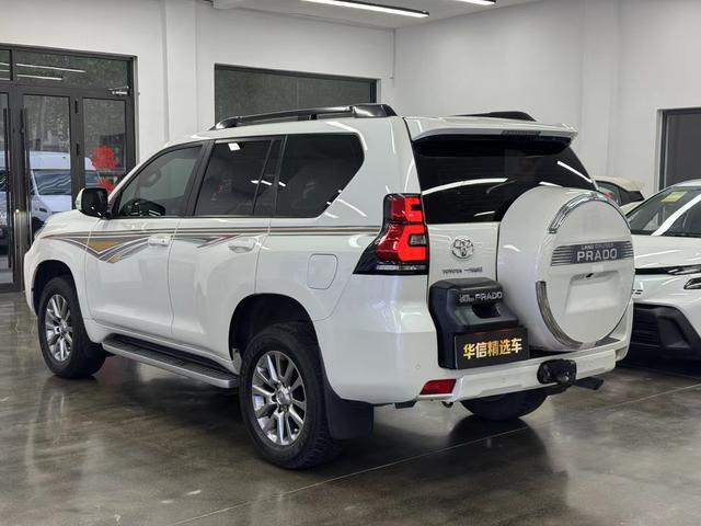 Toyota Prado 2018 3.5L Auto TX-L Rear spare tire