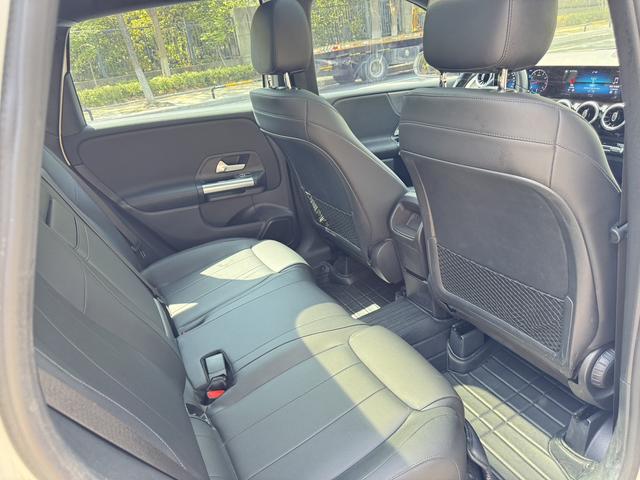 Mercedes-Benz B Class 2020 B 200 Fashion